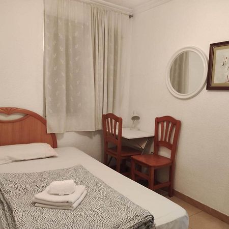 30-3- Бюджетная Комната В Квартире Для 2 Человека, Alicante Appartement Buitenkant foto